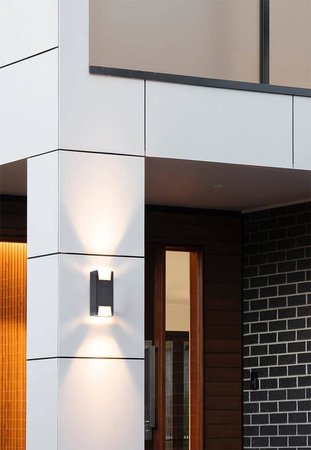 Dwukierunkowa, ogrodowa lampa ścienna K-8145 z serii SLOT