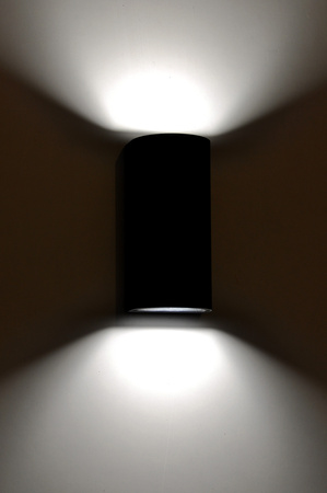 Klasyczny kinkiet elewacyjny, na dwie żarówki K-8209 z serii PRIMA