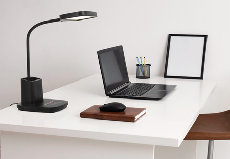 Czarna lampa biurkowa LED z pojemnikiem K-BL1301 CZARNY z serii TOLA