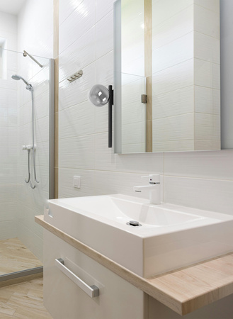 Czarna lampa ścienna, kinkiet z grafitowym kloszem K-5467 z serii PAXI