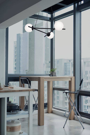 Elegancka lampa wisząca z białymi, matowymi kloszami K-4966 z serii ARTON