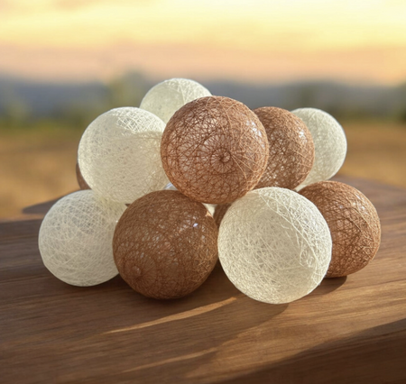Lampki dekoracyjne COTTON BALLS 20xLED kule beżowe brązowe na baterie 3xAA