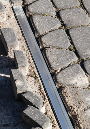 Lampa najazdowa liniowa  HR-MAX do kostki brukowej IP68 4,9W 4000K 1m