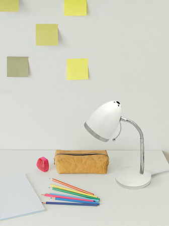 Stylowa lampka biurkowa idealna dla ucznia K-MT-200 BIAŁY z serii KAJTEK