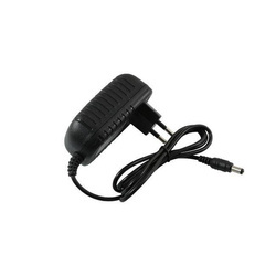 Zasilacz impulsowy wtyczkowy 12V/2,0A DC 2,1/5,5