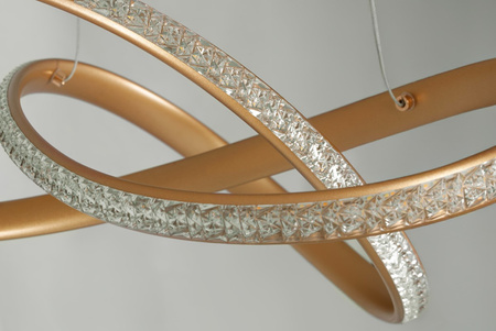 Efektowna lampa wisząca LED w kolorze złotym K-8237 z serii FONDI