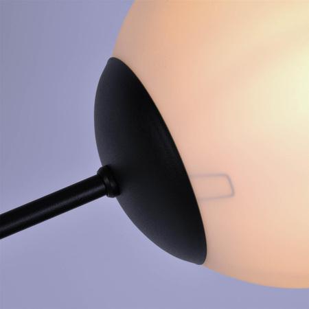 Nowoczesna lampa sufitowa z białymi kloszami K-4925 z serii SAVOY