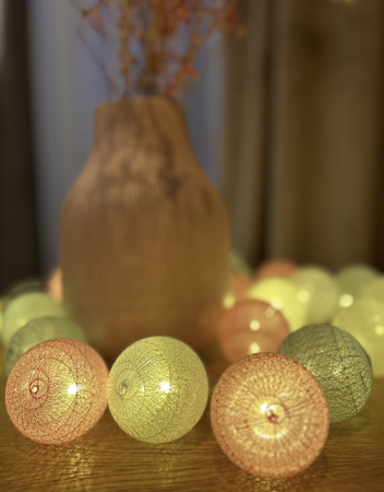 Lampki dekoracyjne COTTON BALLS 20xLED kule różowe szare na baterie 3xAA