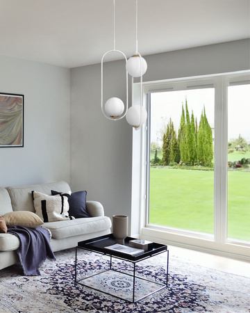 Podwójna lampa wisząca z białymi kloszami K-5301 z serii MALTA