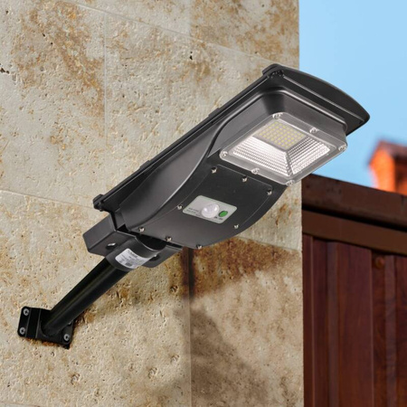 Naświetlacz solarny LED STREET-3 z czujnikiem PIR, czarny + pilot