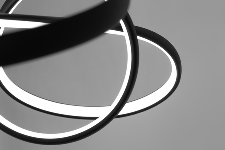 Lampa wisząca LED o finezyjnym kształcie, czarna K-8234 z serii SNOW