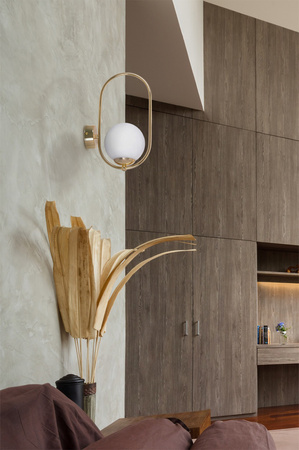 Złoty, dekoracyjny kinkiet ścienny do salonu K-5393 z serii RITUS