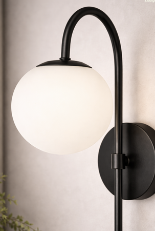 Kinkiet czarny Milano Grace mleczna kula E14