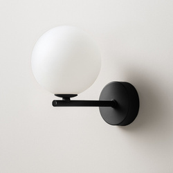 Kinkiet szklana mleczna kula K-5854 z serii FILO