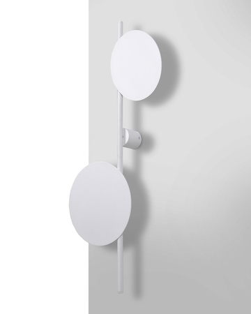 Biały, designerski kinkiet z dwoma kołami K-5324 z serii PERO