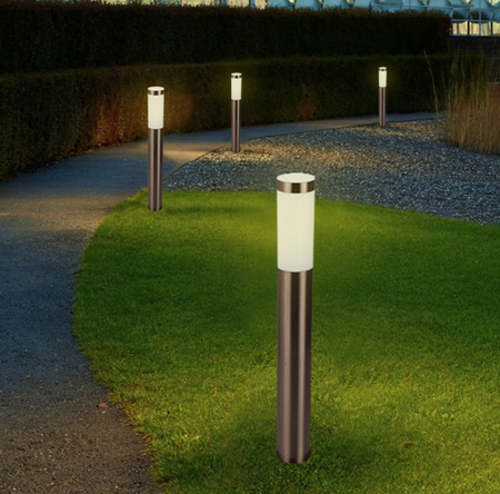 Słupek ogrodowy srebrny okrągły 1xE27 lampa IP44 65cm zgniazdem zasilającym