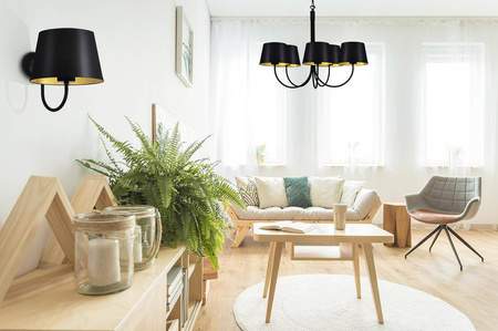 Stylowa lampa ścienna z czarno-złotym abażurem K-4337 z serii SASTO