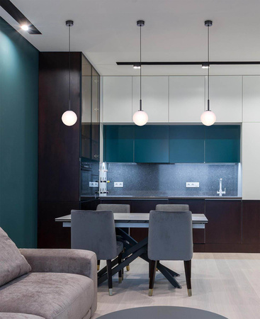 Czarna lampa wisząca z białym kloszem do sypialni K-4885 z serii FARO