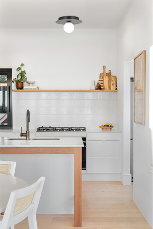 Czarna lampa sufitowa z białym kloszem fi10 cm K-5438 z serii ROBIN