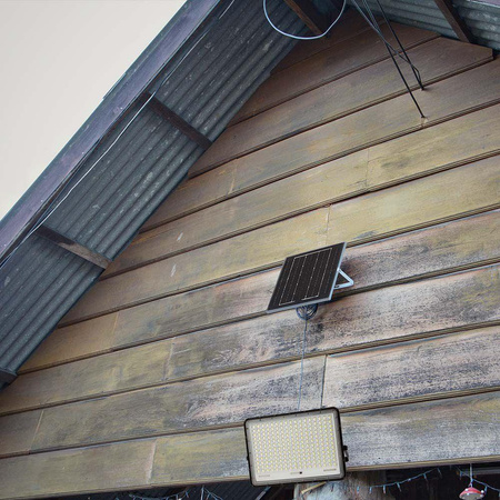 Projektor LED Solarny V-TAC 30W Pilot, AUTO, Timer, IP65 Czarny VT-240W 4000K 2600lm