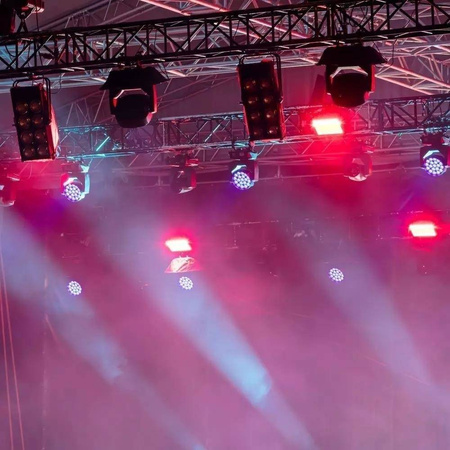 Projektor naświetlacz LED 20W IP65 halogen barwa czerwona 1700lm